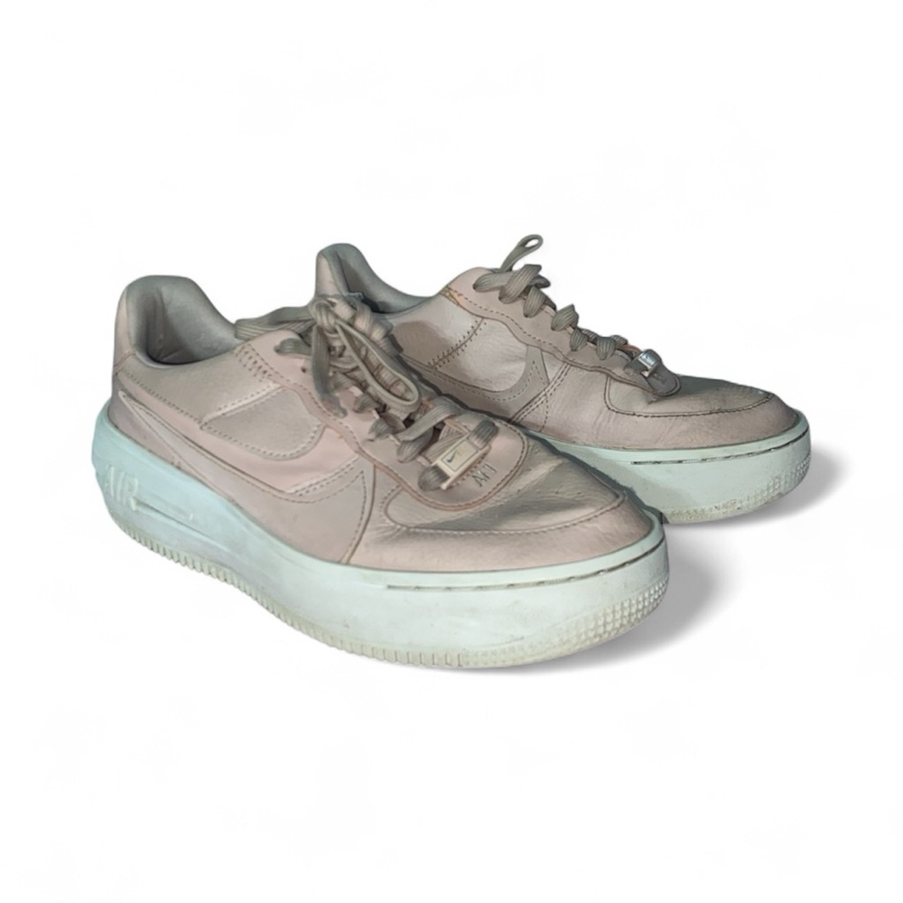 Nike Air Force 1 Sage Low women's shoes in beige/pink color size 8.5 preowned